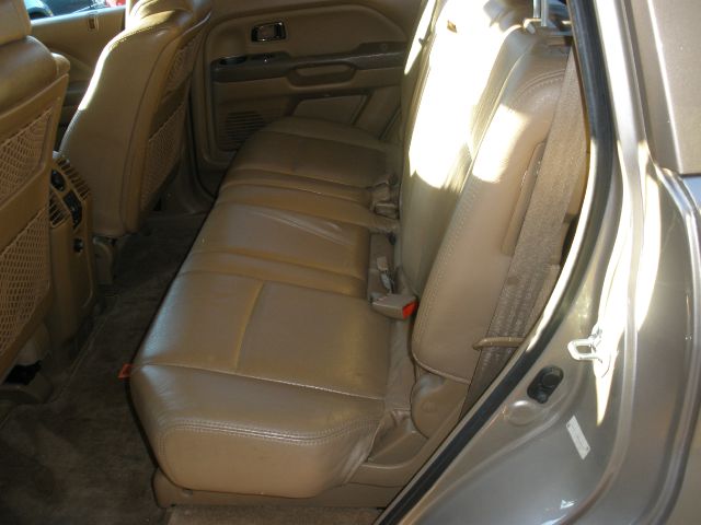 2004 Honda Pilot 2500hd LS 4X4