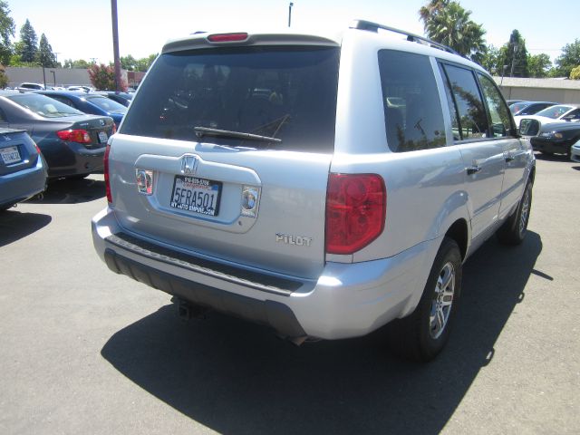 2004 Honda Pilot 2500hd LS 4X4