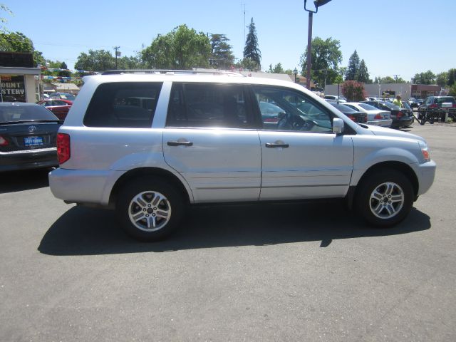 2004 Honda Pilot 2500hd LS 4X4