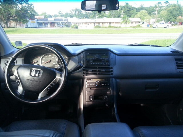 2004 Honda Pilot 2500hd LS 4X4