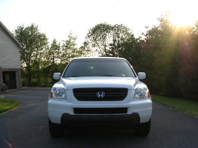 2004 Honda Pilot LS 2WD