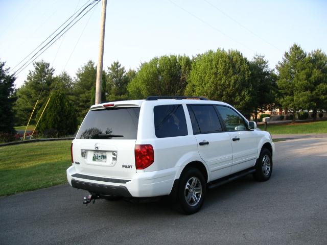 2004 Honda Pilot LS 2WD