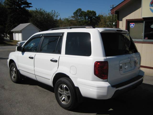 2005 Honda Pilot LS 2WD