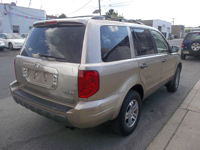 2005 Honda Pilot 2500hd LS 4X4