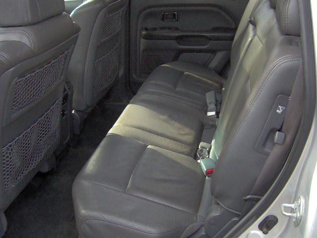 2005 Honda Pilot LS 2WD