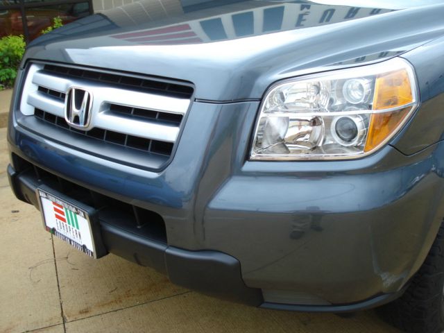 2006 Honda Pilot LS Truck