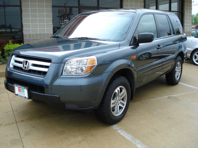 2006 Honda Pilot LS Truck