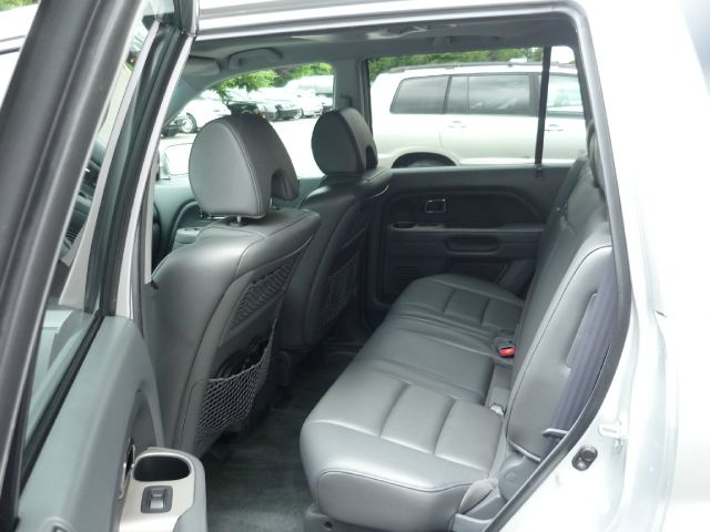 2006 Honda Pilot Maxx SS Sedan