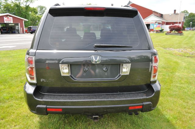 2006 Honda Pilot LS Truck