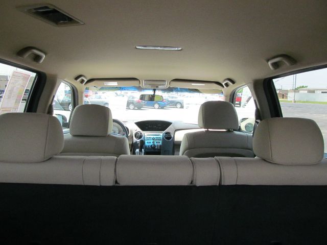 2010 Honda Pilot 1990 Nissan GS