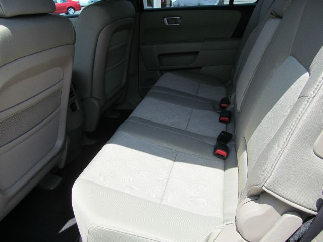 2010 Honda Pilot 1990 Nissan GS