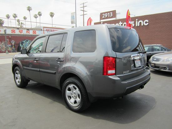 2011 Honda Pilot 1990 Nissan GS