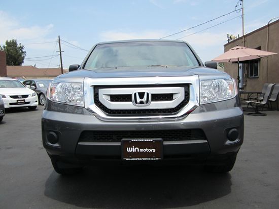 2011 Honda Pilot 1990 Nissan GS