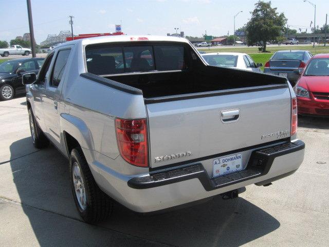 2010 Honda Ridgeline Ram 3500 Diesel 2-WD