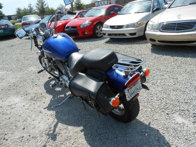 2004 Honda Shadow AWD 4dr LTZ