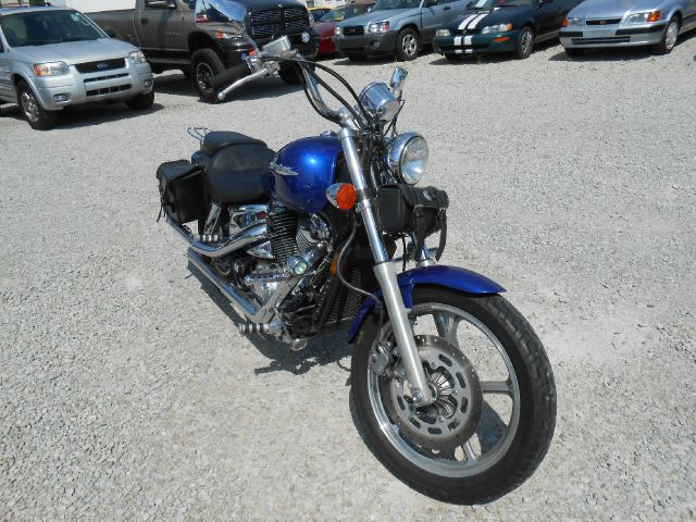 2004 Honda Shadow AWD 4dr LTZ