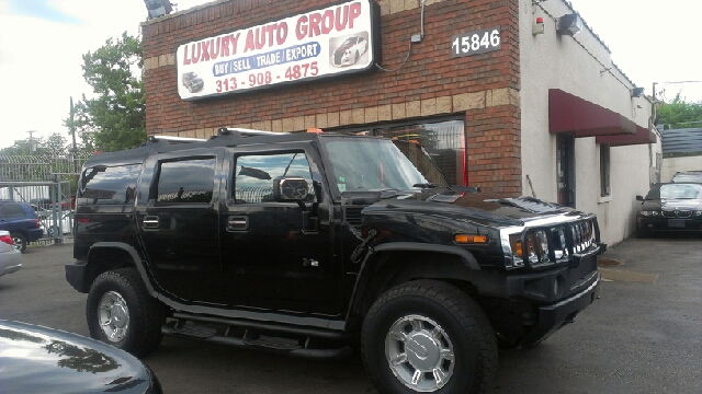 2003 Hummer H2 Scion XB