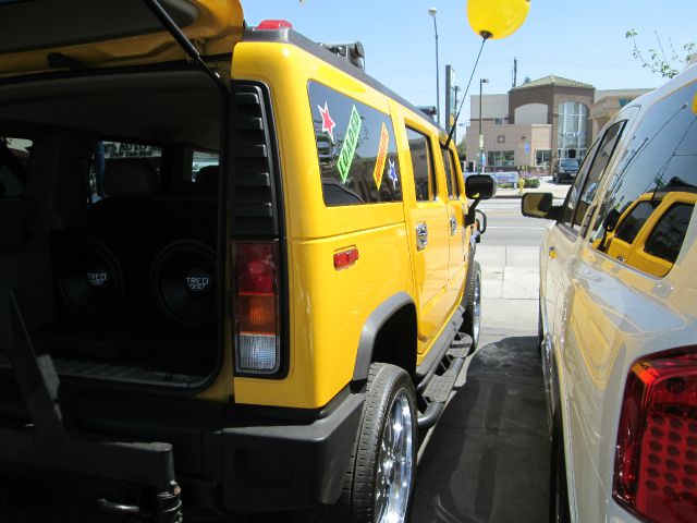 2003 Hummer H2 Scion XB