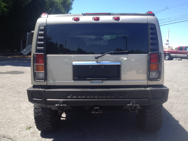 2004 Hummer H2 Scion XB