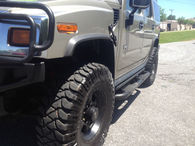 2004 Hummer H2 Scion XB