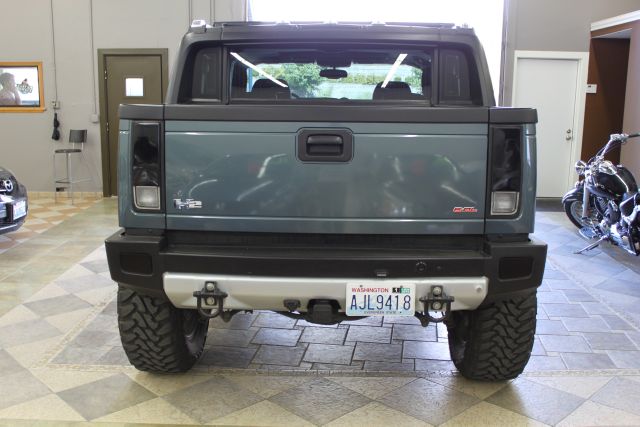 2005 Hummer H2 SUT Sport V-8