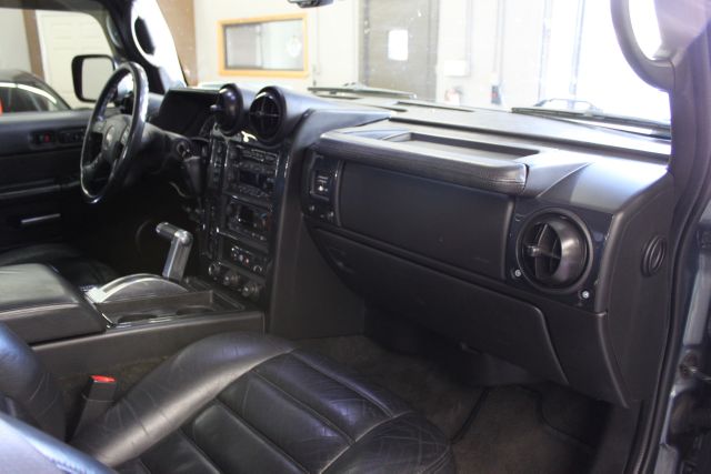 2005 Hummer H2 SUT Sport V-8