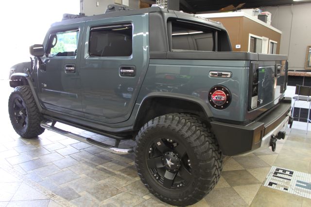 2005 Hummer H2 SUT Sport V-8