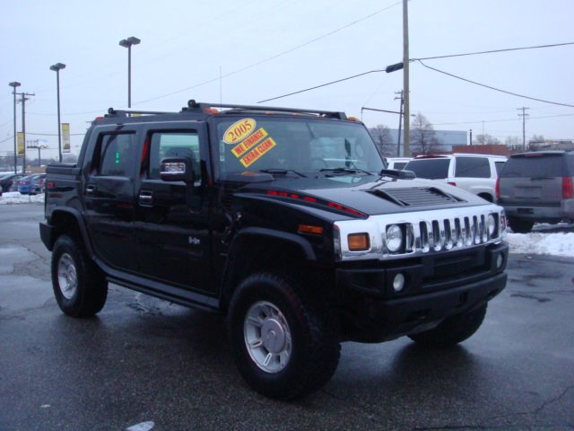 2005 Hummer H2 SUT Sport V-8