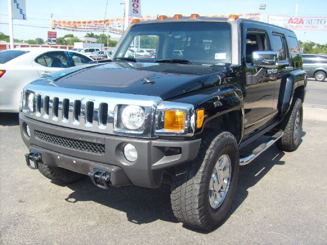 2006 Hummer H3 Scion XB