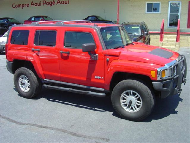 2006 Hummer H3 Scion XB