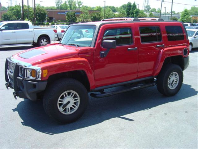 2006 Hummer H3 Scion XB