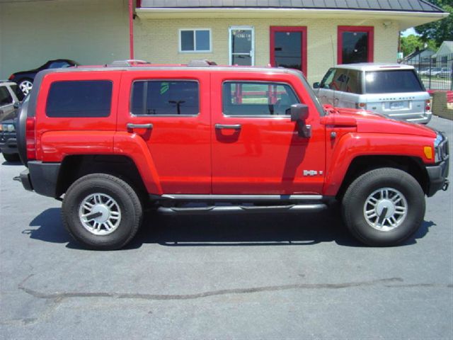 2006 Hummer H3 Scion XB