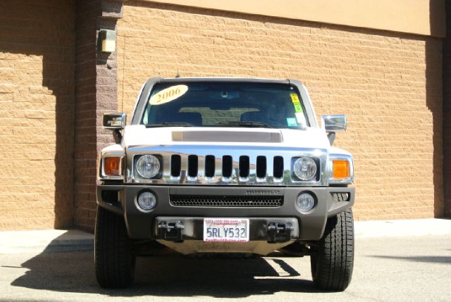 2006 Hummer H3 3.8L MUST Seeone Owner Clean Carfax Sedan