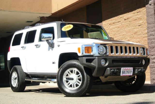 2006 Hummer H3 3.8L MUST Seeone Owner Clean Carfax Sedan