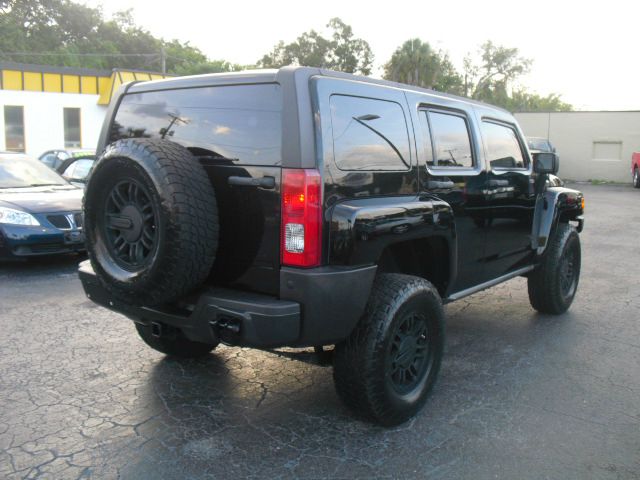 2006 Hummer H3 Scion XB