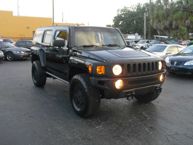 2006 Hummer H3 Scion XB