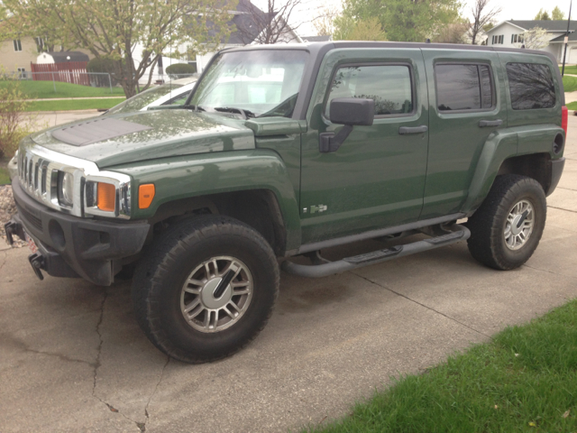 2006 Hummer H3 Scion XB