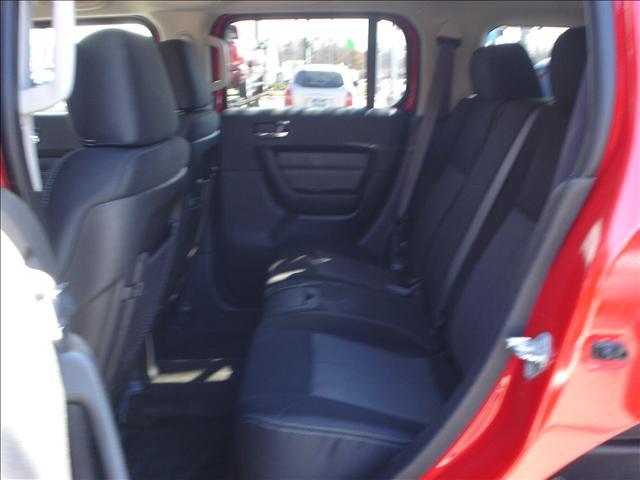 2007 Hummer H3 Base