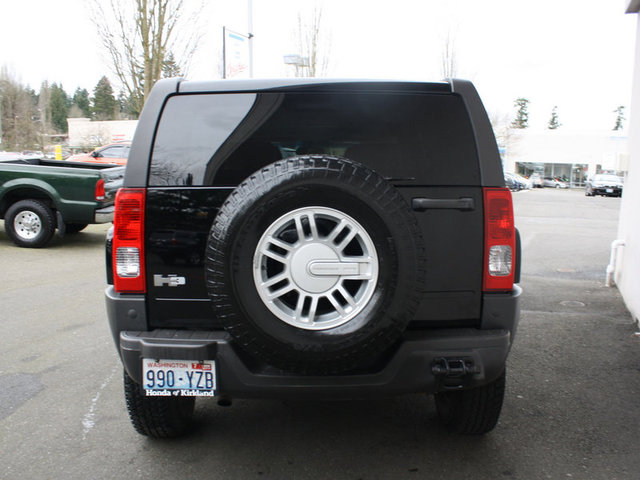 2009 Hummer H3 GLS Sedan