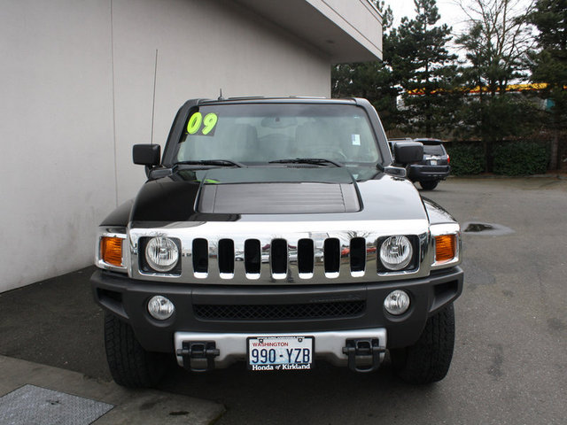 2009 Hummer H3 GLS Sedan