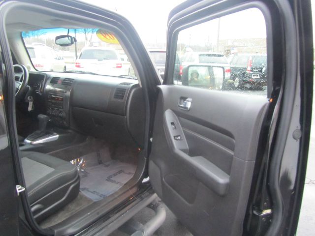 2009 Hummer H3 Base