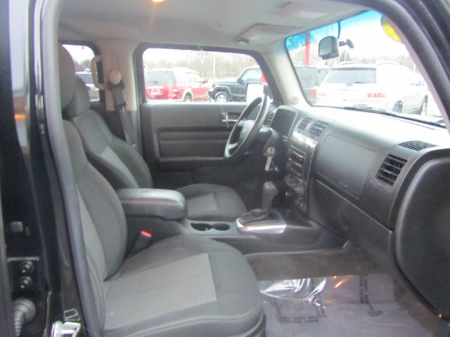 2009 Hummer H3 Base