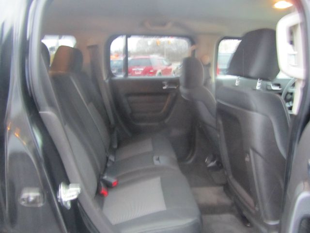 2009 Hummer H3 Base