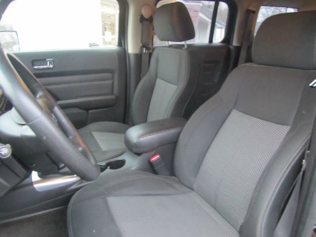 2009 Hummer H3 Base