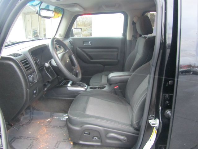 2009 Hummer H3 Base