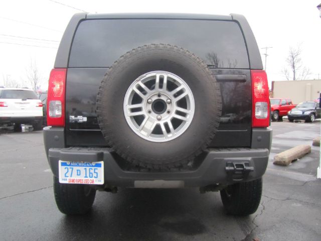 2009 Hummer H3 Base