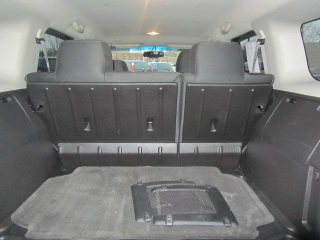 2009 Hummer H3 Base