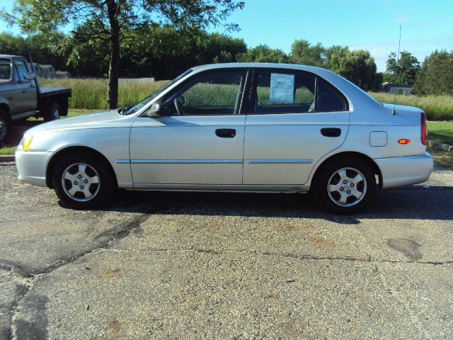 2001 Hyundai Accent S Sedan