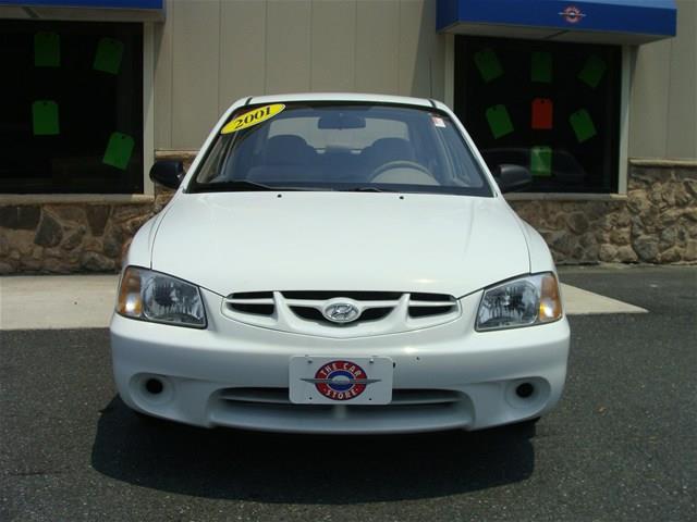 2001 Hyundai Accent 530i Premium Pkg