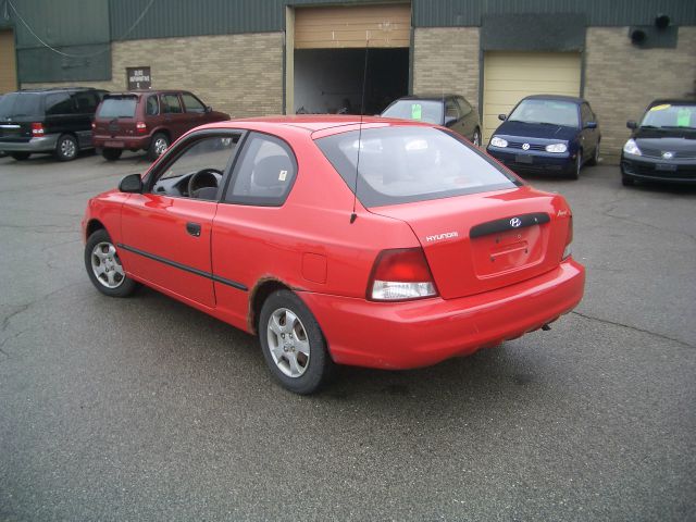 2001 Hyundai Accent ESi